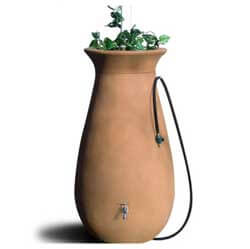 Cascata rainwater butt in terracotta with plant pot on top