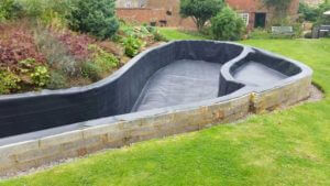 Box-welded pond liners not limited by pond design