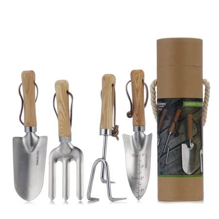 Garden tools presented is a gift set with 4 essential gardening tools